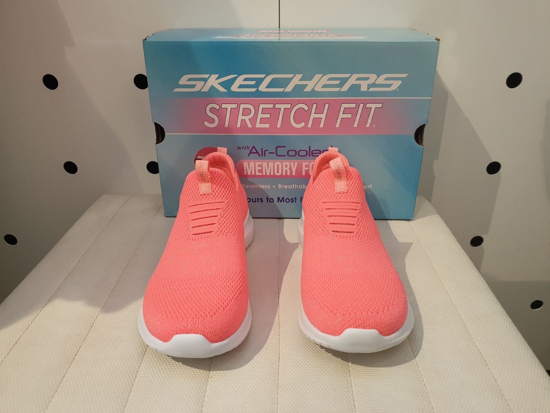 Skechers Damenschuhe: SKECHERS ULTRA-FLEX CANDY CRAVINGS   Gr. 40 / 27 cm – Neu und originalverpackt aus Zürich von LIQUIDATOR.CP 1