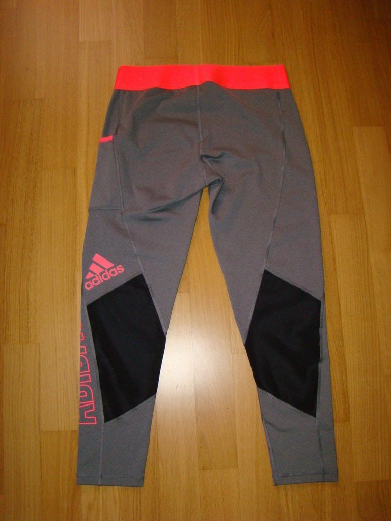 Adidas Leggings: Adidas, leggings sport 7/8 – Nuovo e nell'imballaggio originale da Lussery-Villars venduto da pousinete02 1