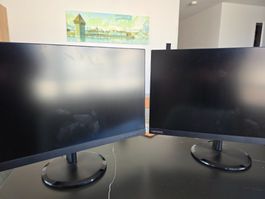 Lenovo Monitor 2x mit Dual Monitor Halterung guter Zustand