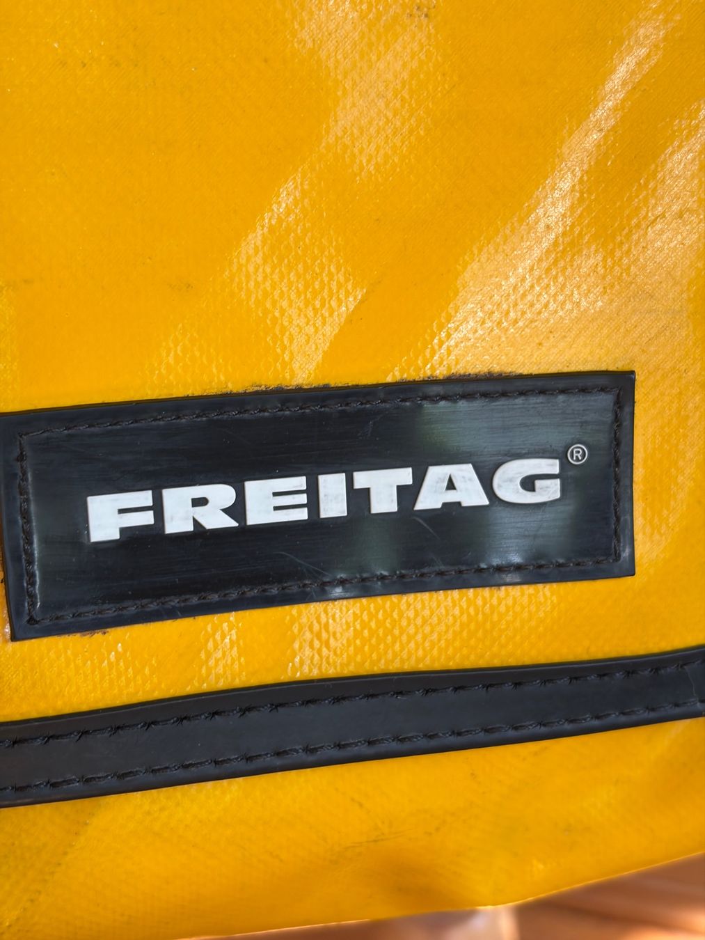 Freitag Taschen: FREITAG Tasche   Farbe: Gelb, Schwarz – Gebraucht aus Interlaken von Bona55 2