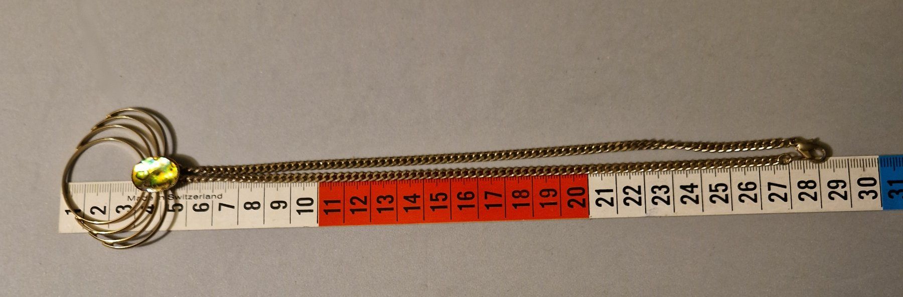Catenine: Vintage Kette: abstrakt oder stilisierte Spinne mit Abalone – Usato da Zürich venduto da silver-team 6