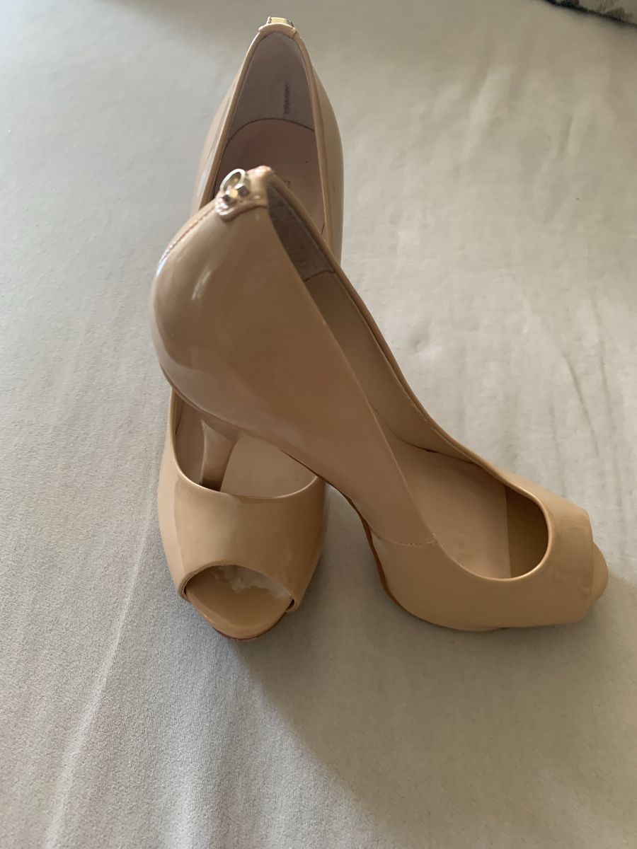 Guess Scarpe da donna: Guess Schuhe – Usato da Bergdietikon venduto da zor_856j 1