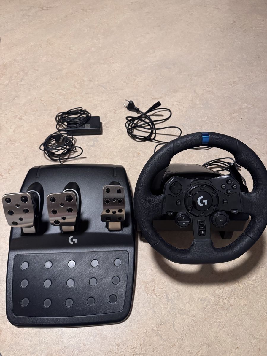 Logitech Manettes: Logitech G G923 – D'occasion à Grosshöchstetten par Tobias.David