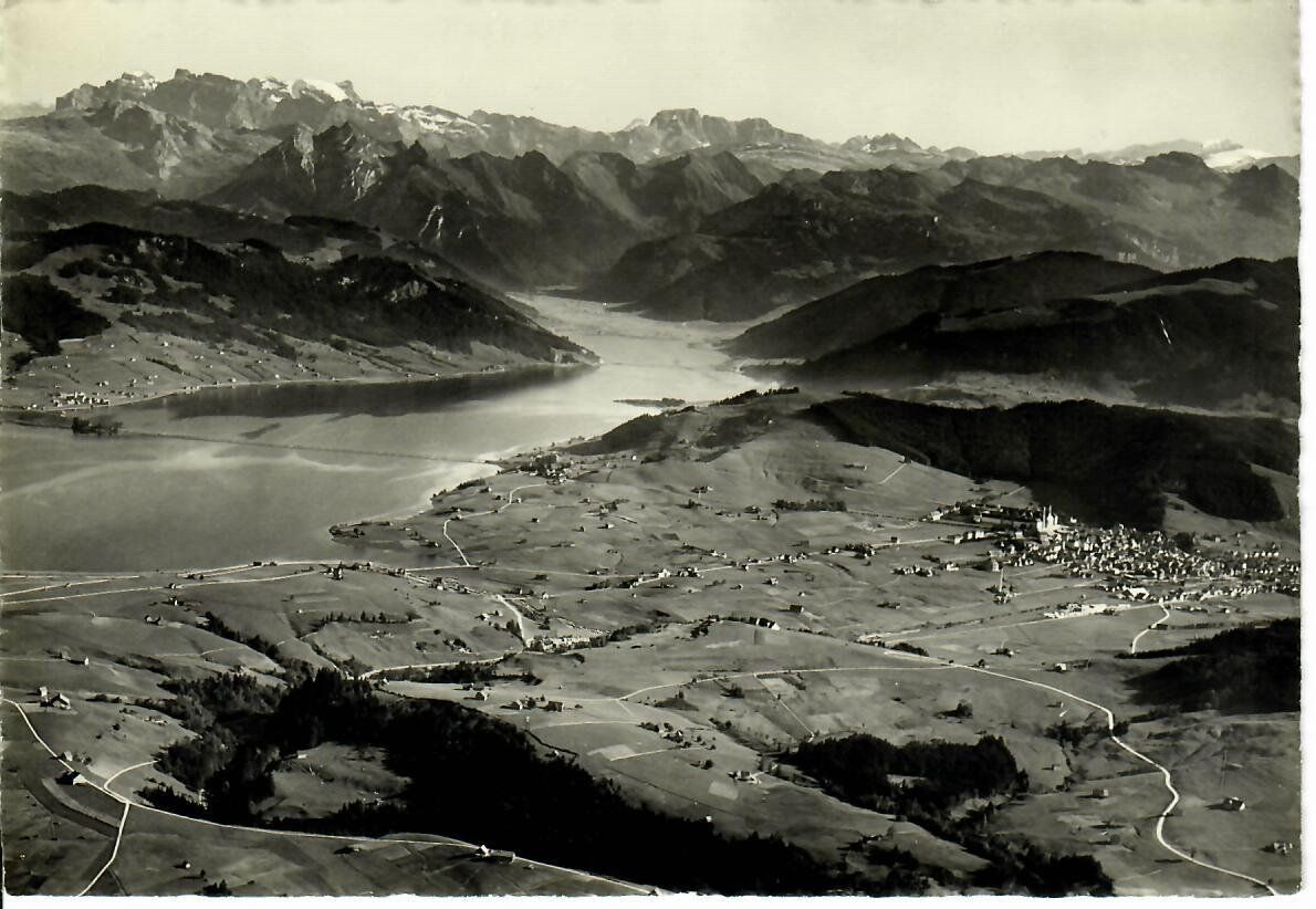 Cartoline postali: Flugaufnahme Einsiedeln mit Sihlsee – Usato da Hochdorf venduto da Ziegel-16