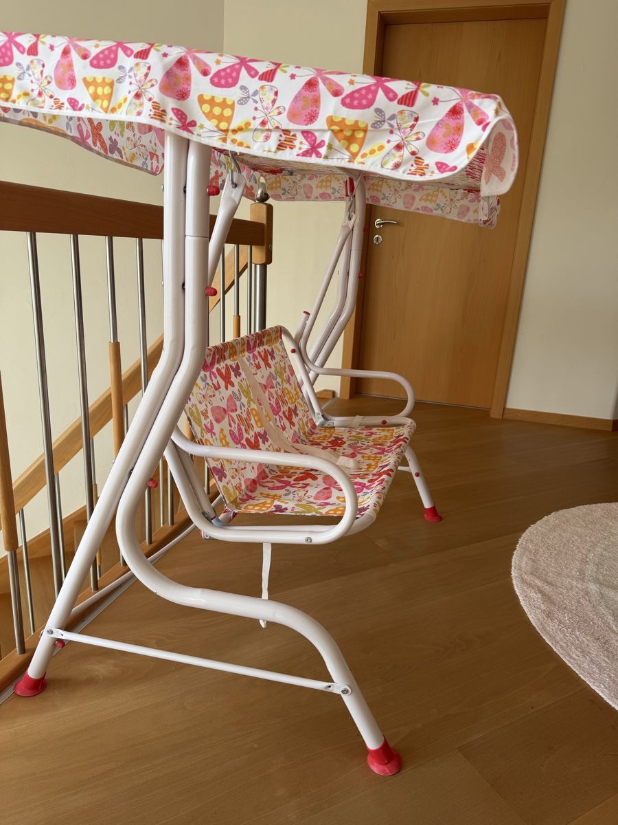Altre altalene da giardino: Gebrauchte Kinderschaukel mit Sonnendach – Usato da Appenzell venduto da Marion_Kandler 2