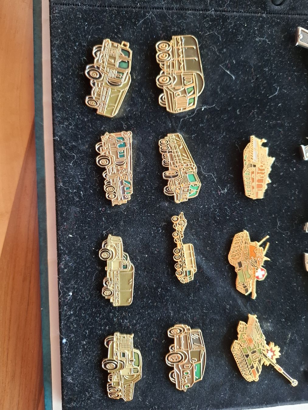 Spille & Fermagli: Sammler Pins – Usato da Stetten AG venduto da Sonne74