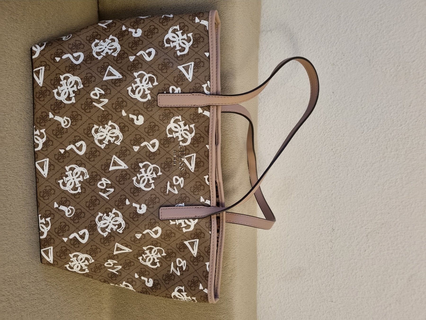 Guess Taschen für Damen: GUESS Tasche – Gebraucht aus St Gallen von vir_5kgt