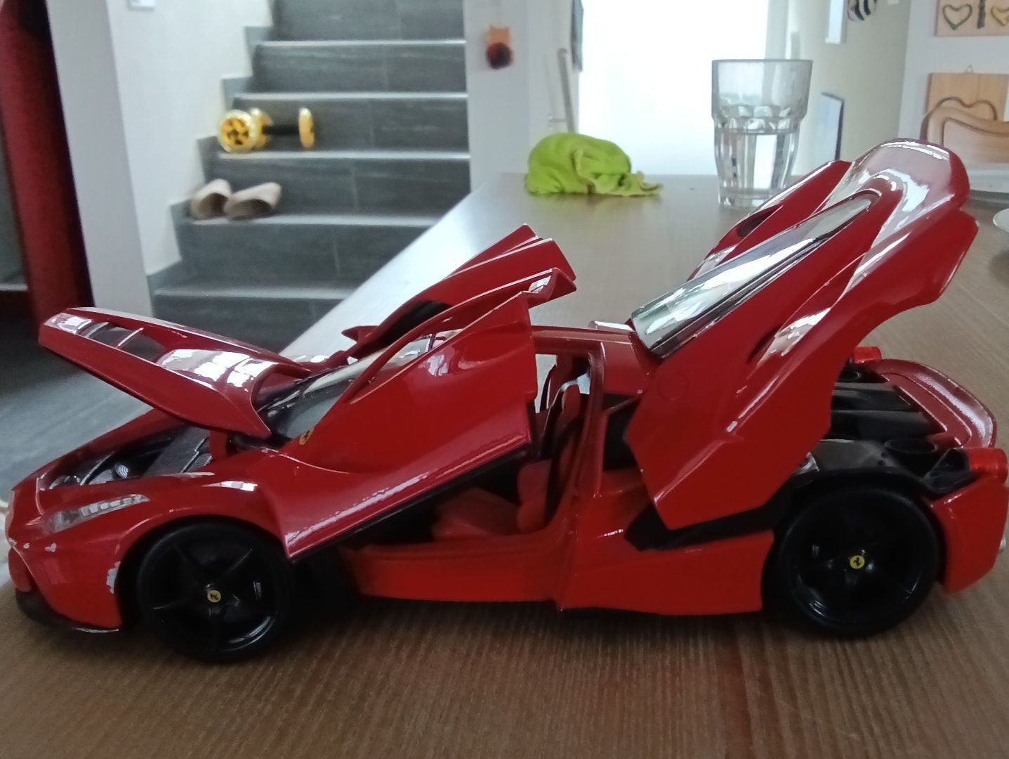 Giocattoli: Ferrari "LaFerrari" – Usato da Madiswil venduto da Power079 7