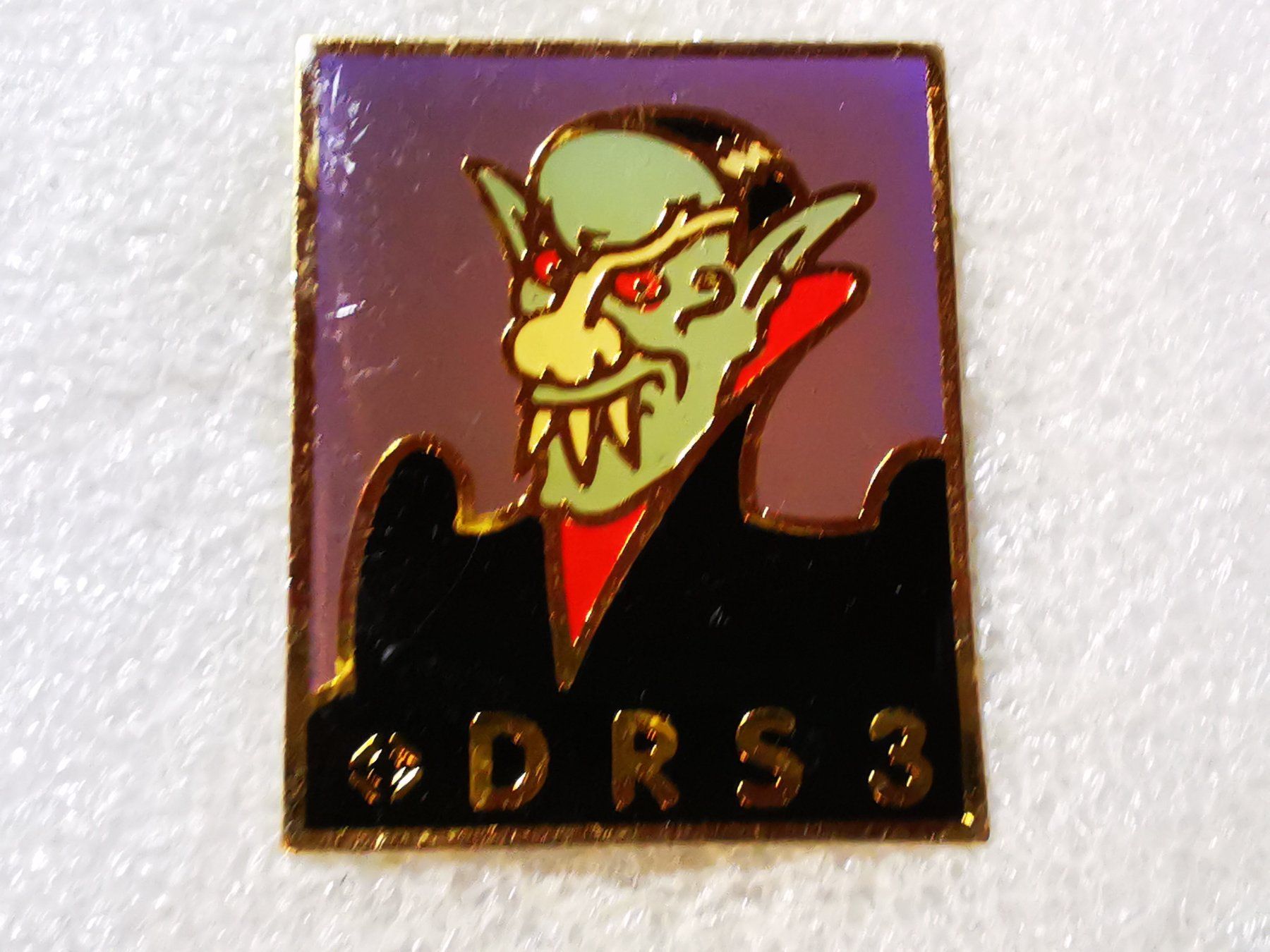 Placchette & Badge: Ansteckpin 95: DRS 3 – Usato da Oppligen venduto da Pin-Fall-Shop