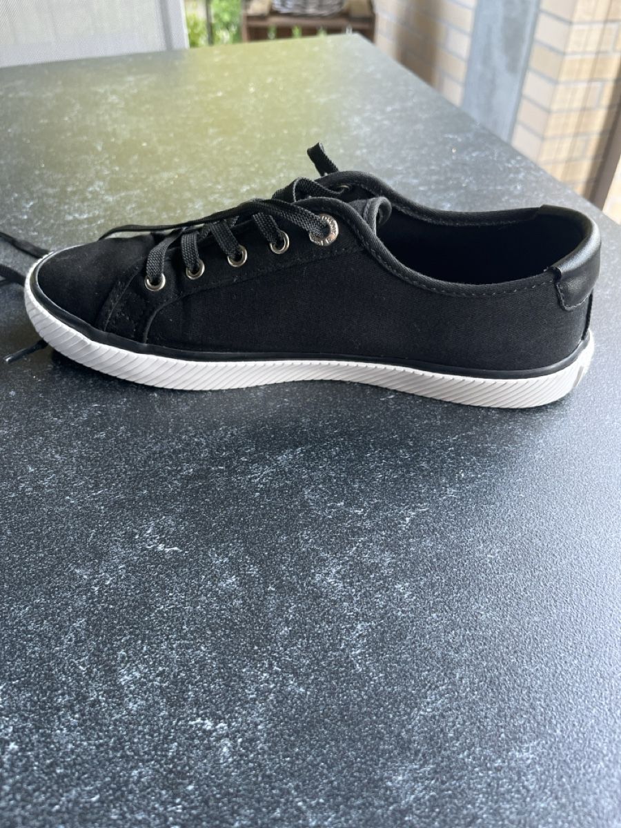 Tommy Hilfiger Scarpe da donna: Niederiger Sneaker Tommy Hilfiger Gr. 38 – Usato da Aarau venduto da cel_m7wp 2
