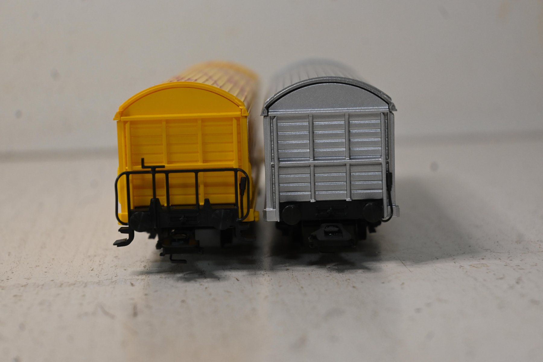 Märklin Modellini di ferrovie: Hbils Märklin HO/AC  Maggi + Cargo  mit OVP – Usato da Laupen ZH venduto da Zmoewe 4