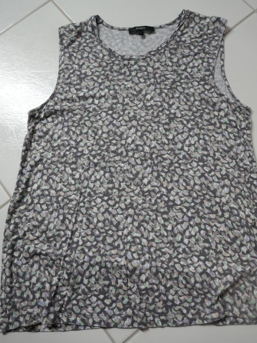 Bonita Tops: Neuwertig !  BONITA  Top - gemustert – Gebraucht aus Volketswil von Cobra22 1