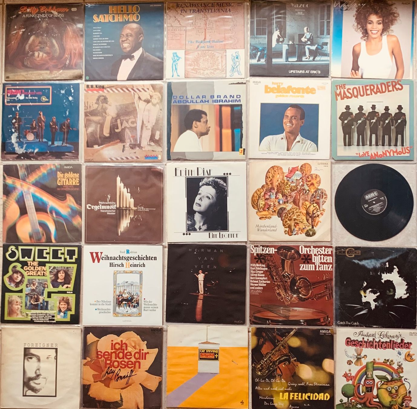 Dischi in vinile: 160x Retro Vinyl Sammlung International – Usato da Nunningen venduto da MashTape 1