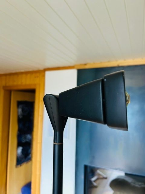 Lampen: Stehlampe schwarz – Gebraucht aus Lenk im Simmental von Kluane 2