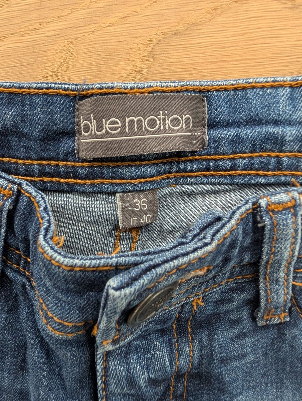 Jeans: Blue Motion Jeans Shorts, Gr. 36 – Usato da Dettighofen venduto da kk333 1