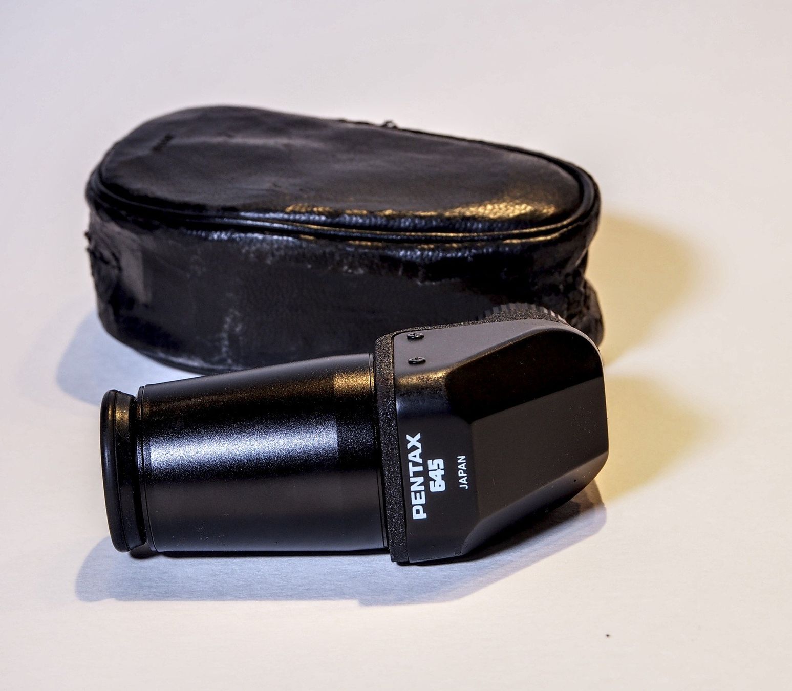 Pentax Fotocamera: Viseur angle Pentax 645 – Usato da Monthey venduto da PhilippeZ
