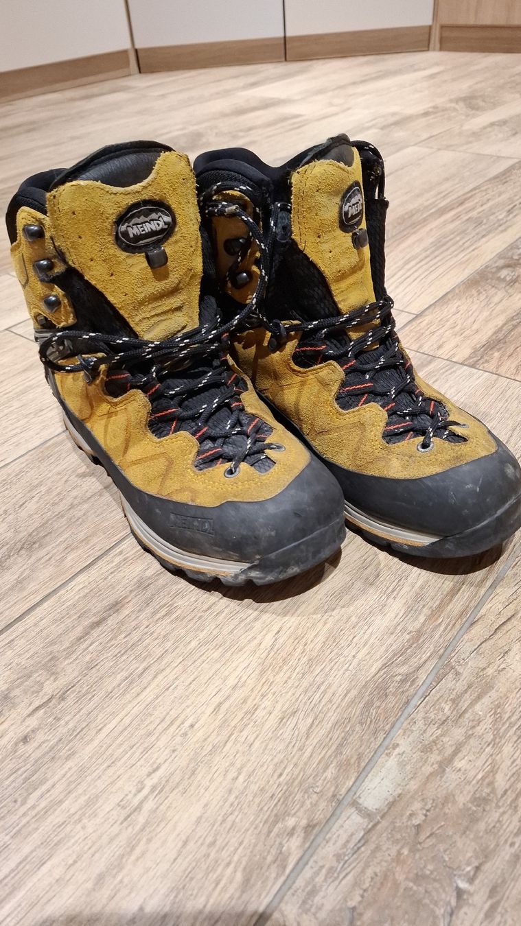 Herrenschuhe: Meindl Wanderschuhe, Grösse 40 – Gebraucht aus St. German von Neuwelt