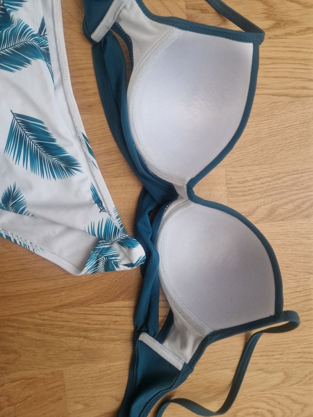 Costumi da bagno & Bikini: Bikini - Grün/Weiss - Gr M – Usato da Reinach BL venduto da Dschinni80 4