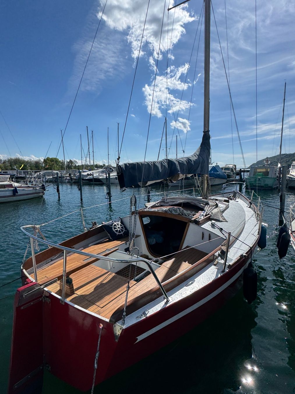 Aubin Barche: Verkauf Segelboot mit Bootsplatz – Usato da Péry venduto da MIWOBA 1