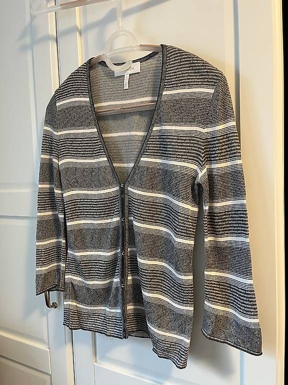 Jacken: Escada Cardigan 34 – Gebraucht aus Stallikon von Kuschligwuschlig1