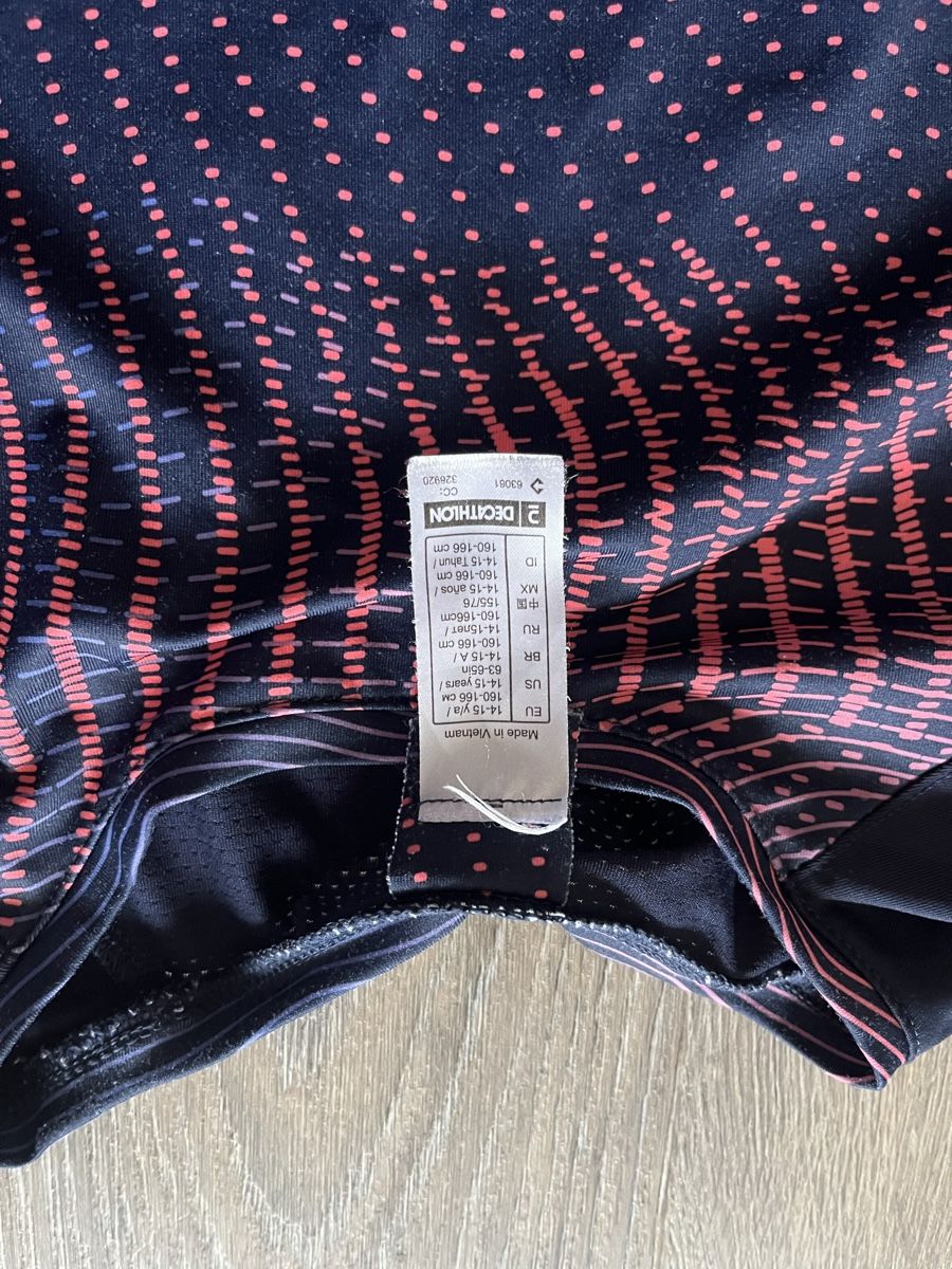 Blusen, T-Shirts & Tops: Décathlon: T-shirt Gr. 14/15J. – Gebraucht aus Baden von frb_2cjk 1
