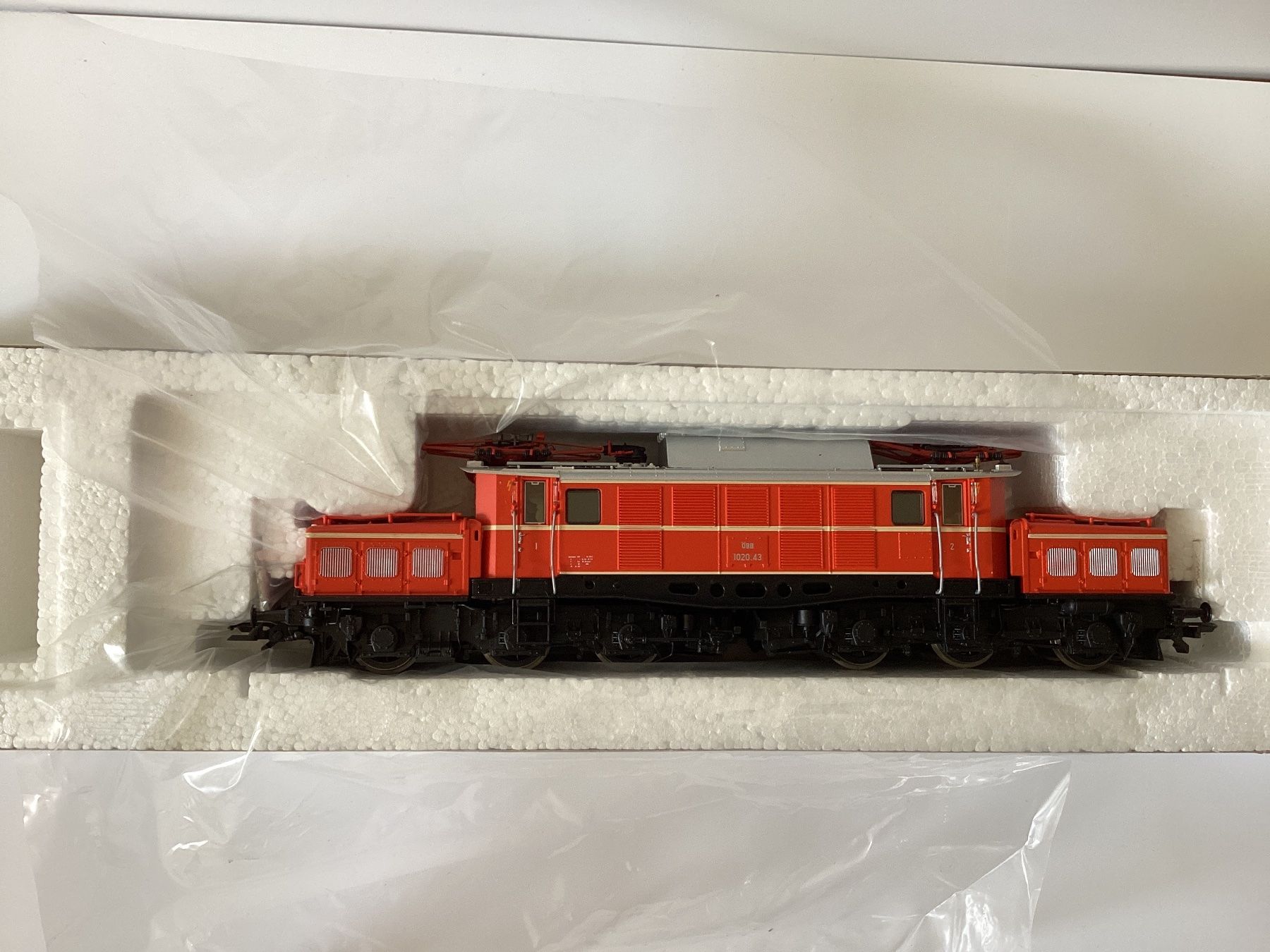 Roco Modellini di ferrovie: Roco 43742 ÖBB 1020.43 H0 1:87 – Usato da Effretikon venduto da simtek_de 4