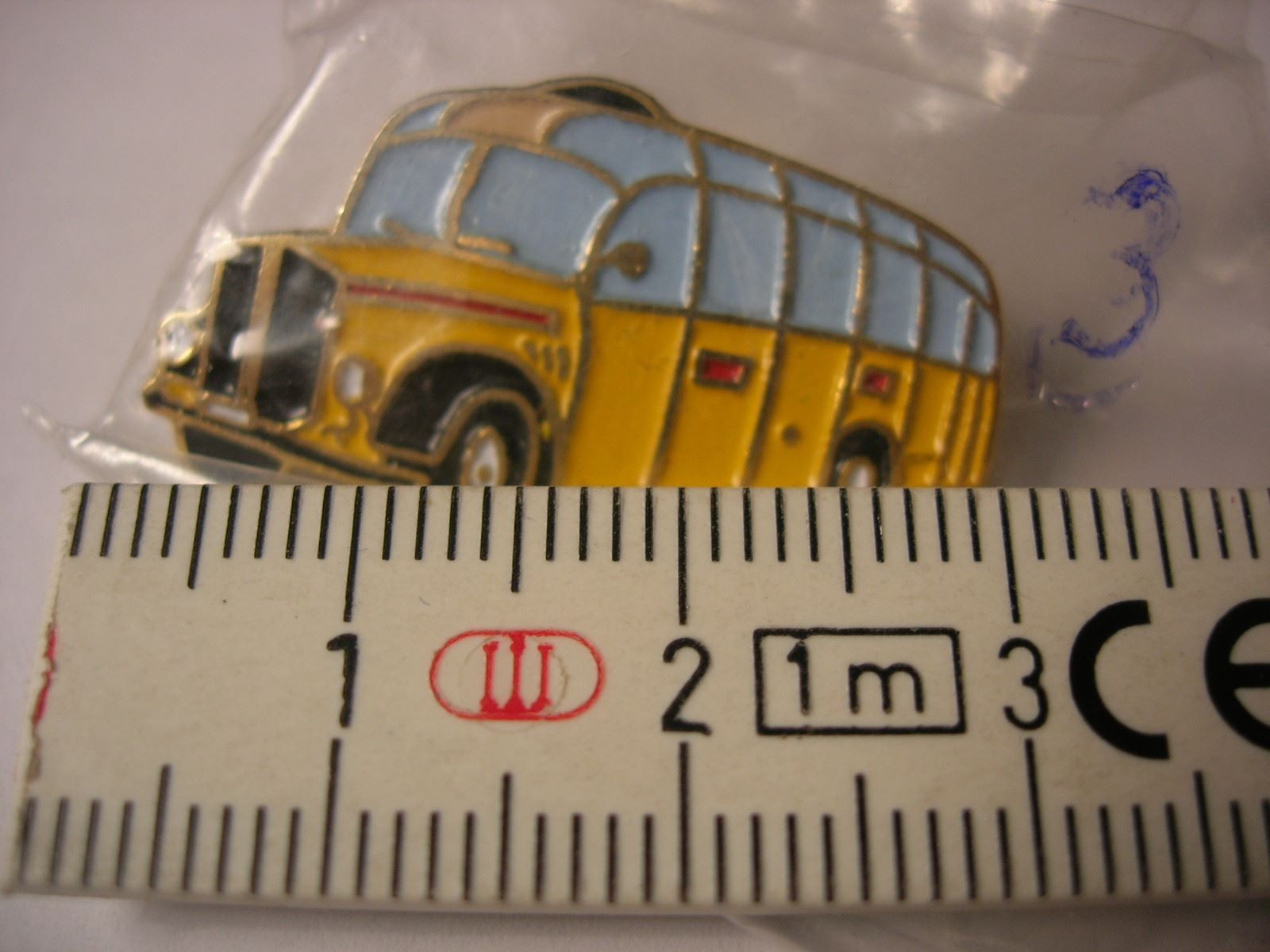 Plaketten & Abzeichen: Postauto Pin #3 – Neu und originalverpackt aus Hornussen von Corvette- 1