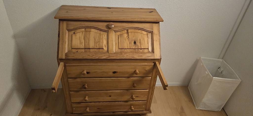 Scrivanie: Schreib-Sekretär – Usato da Nottwil venduto da sch_68nw 1