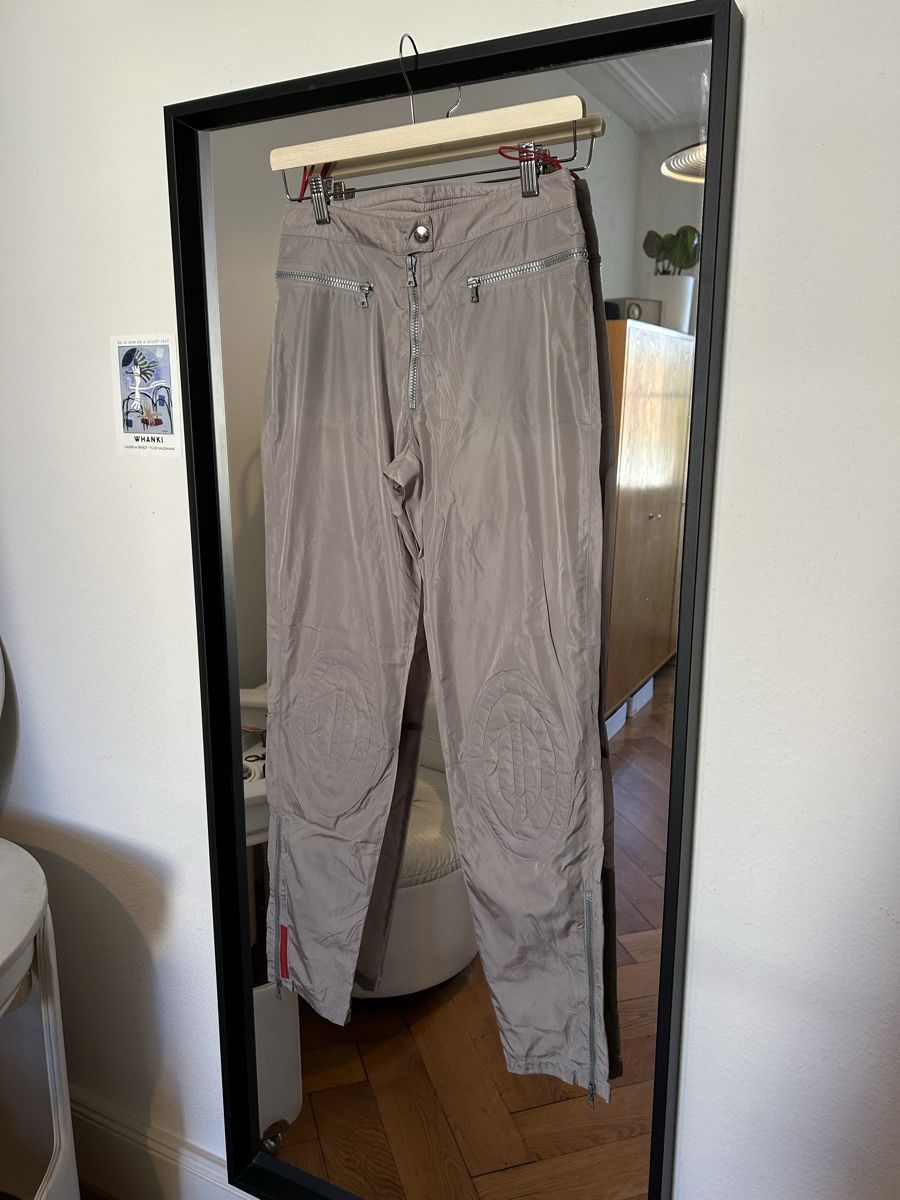 Prada Hosen: Prada Hose – Gebraucht aus Basel von min_6kms 1