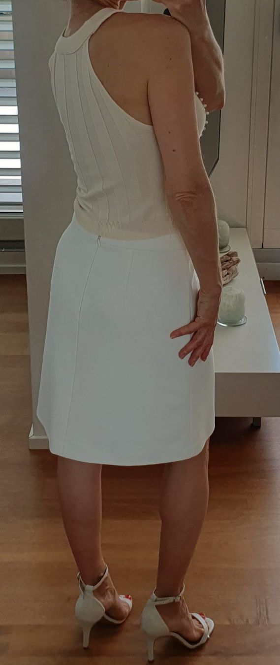 Top: Top mit Perlen Gr. 34 beige – Usato da Stansstad venduto da InStyle8 5