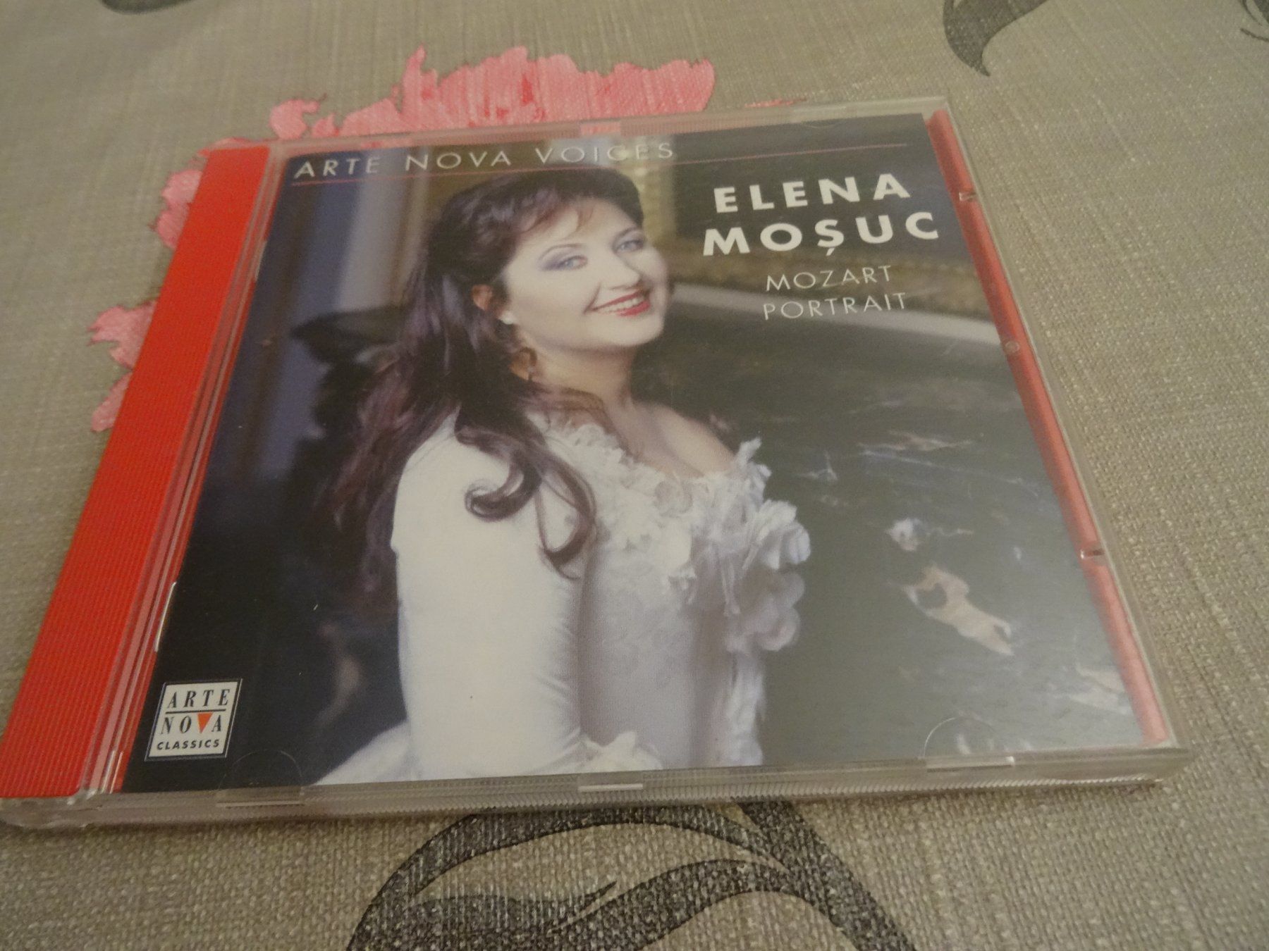 CDs: Elena Mosuc - Mozart Portrait - CD – Gebraucht aus Olten von Disc-Ausverkauf