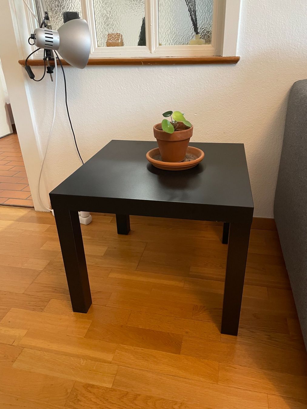 Ikea Tavoli: IKEA LACK side table in black-brown. – Usato da Zürich venduto da carlaferico