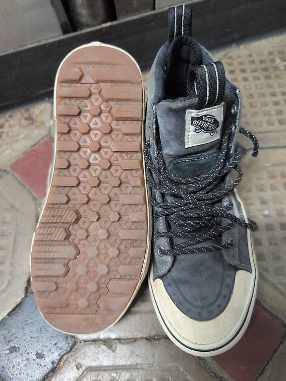 Vans Chaussures hommes: Chaussures Vans MTE 37 – D'occasion à La Chaux-de-Fonds par Mcleonita 2
