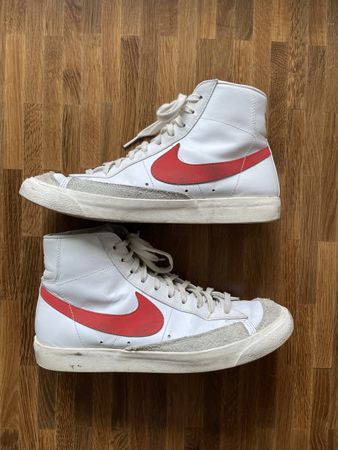 NIKE BLAZER high top