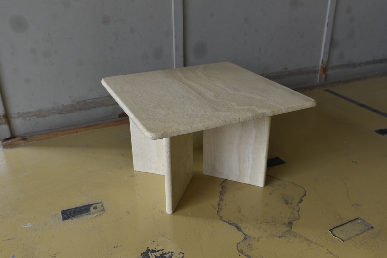 Tische: Vintage Couchtisch aus Travertin – Gebraucht aus Lichtensteig von UsedINStore 2