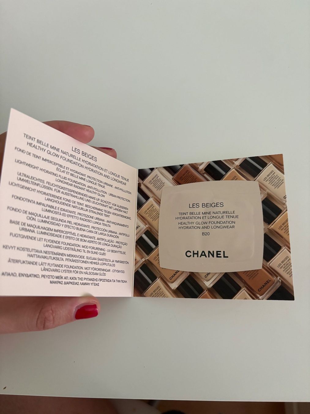 Chanel Maquillage: Chanel Les Beiges Teint B20 Foundation Sample – Neuf avec emballage d'origine à Muzzano par Sidney_3 1