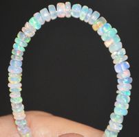 Armband L-7093 – Äthiopische Opal Rondellen 3 bis 4 mm 17+4