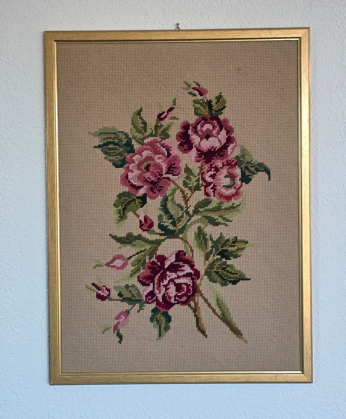 Foto & Immagini: Handgesticktes Rosenbild im Rahmen, Vintage – Usato da Rheinsulz venduto da Dred