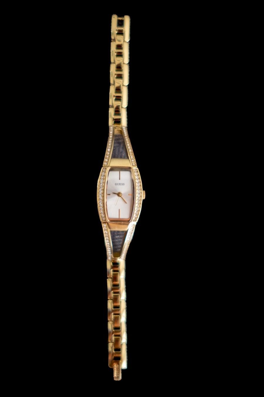Guess Uhren: Damen Uhr Guess – Gebraucht aus Birmensdorf ZH von mku_9qbw