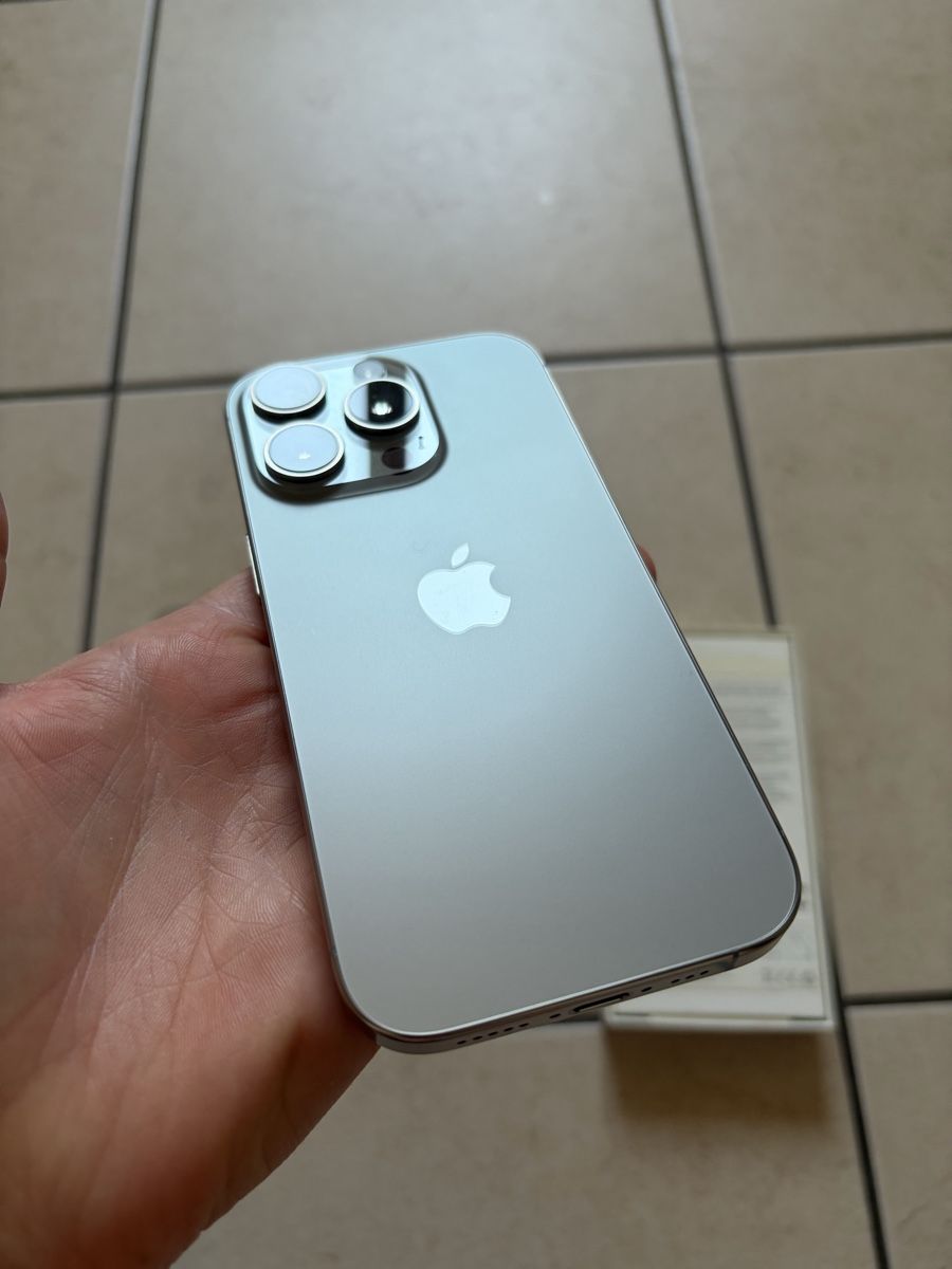 Apple Handys / Smartphones: iPhone 16 Pro - 128GO - Natural Titanium – Gebraucht aus Lausanne von LePetitBrocanteur 7