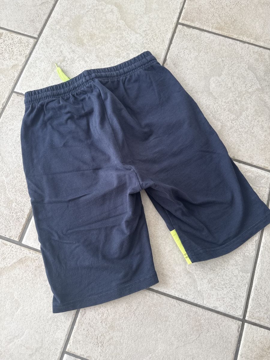 Pantaloni: Short Gr.ca.158 (164) – Usato da Waltenschwil venduto da lina-04 2