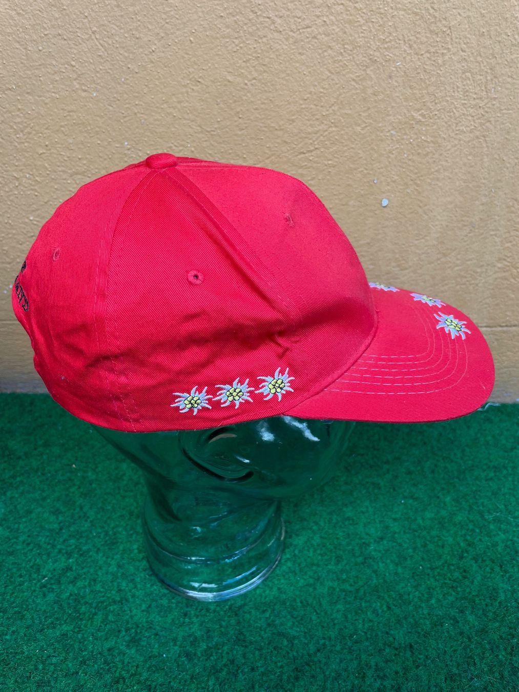 Copricapi, berretti & cappellini: Vintage Y2K 6 panel Cap Switzerland Edelweiss – Usato da Zürich venduto da le_souk 3