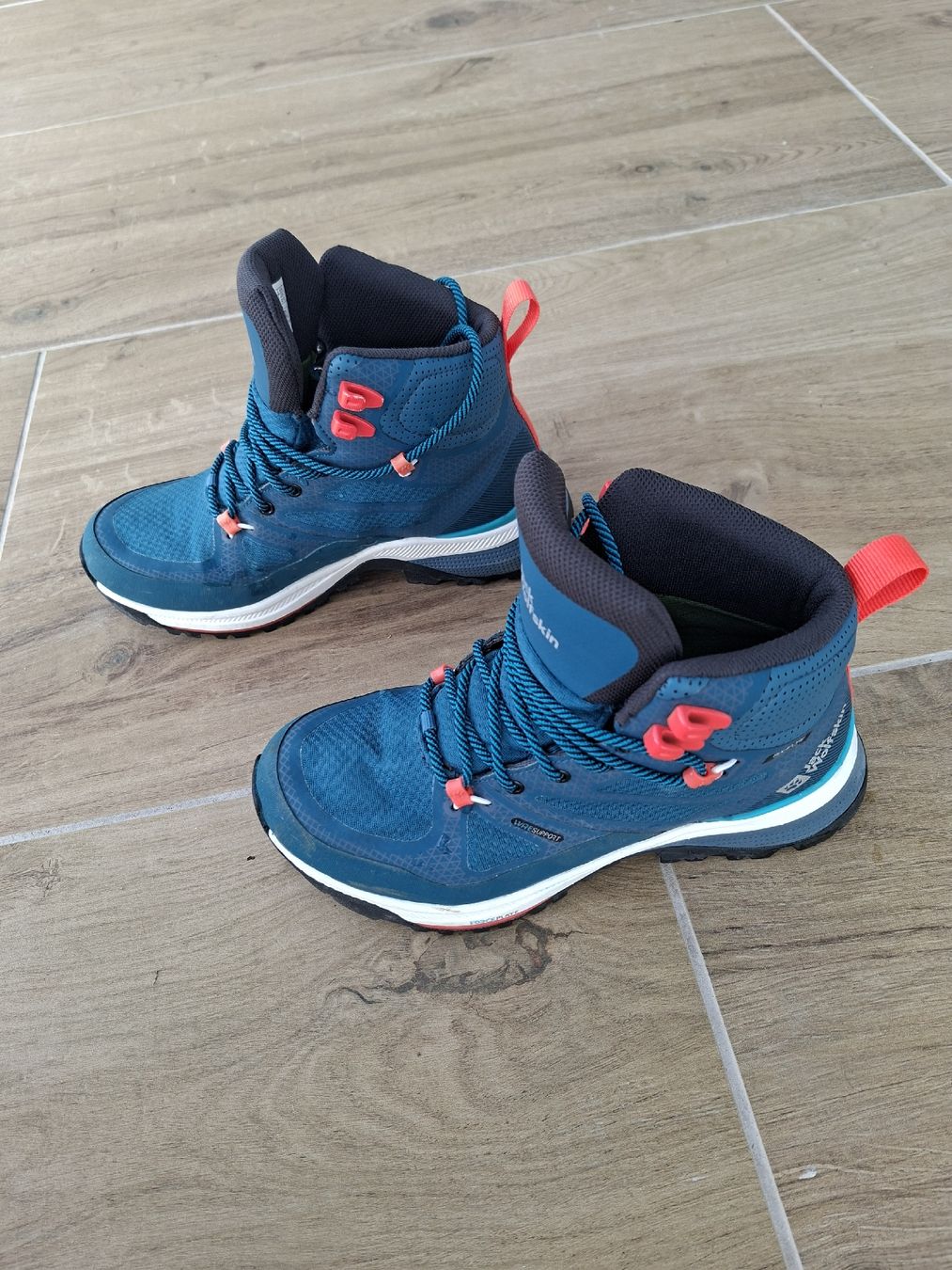 Jack Wolfskin Scarpe da donna: Wanderschuhe Gr. 36 Jack Wolfskin – Usato da Büsserach venduto da Grenzstein 1