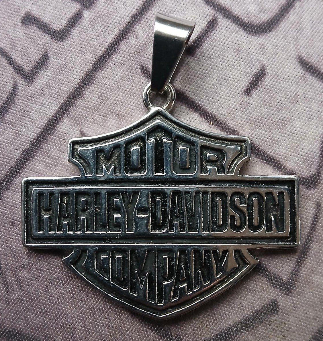 Pendentifs: Pendentif élégant avec chaîne incluse J121 – Neuf avec emballage d'origine à Allens par MADE.IN.ROCK.N.ROLL 1