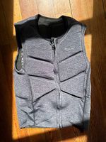 Gilet pour kit surfeur, Padel,ski nautique, pédalo ect..