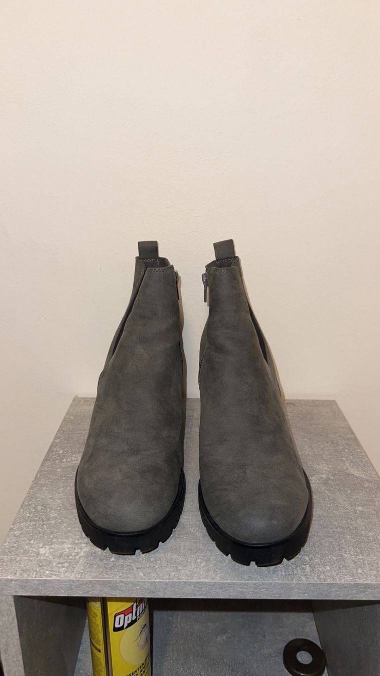 Dosenbach Scarpe da donna: stiefeletten grau Grösse 40 wie neu – Nuovo (secondo la descrizione) da Oftringen venduto da tola19 1