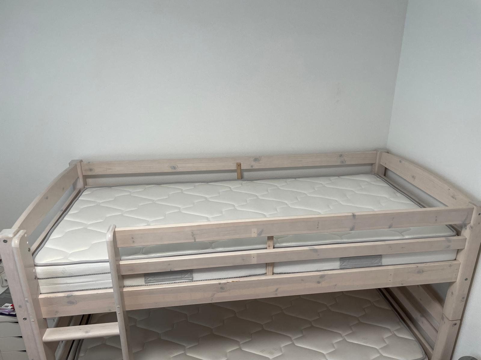 Conforama Betten: Lit superposé avec 2 matelas – Gebraucht aus Lausanne von malimar3
