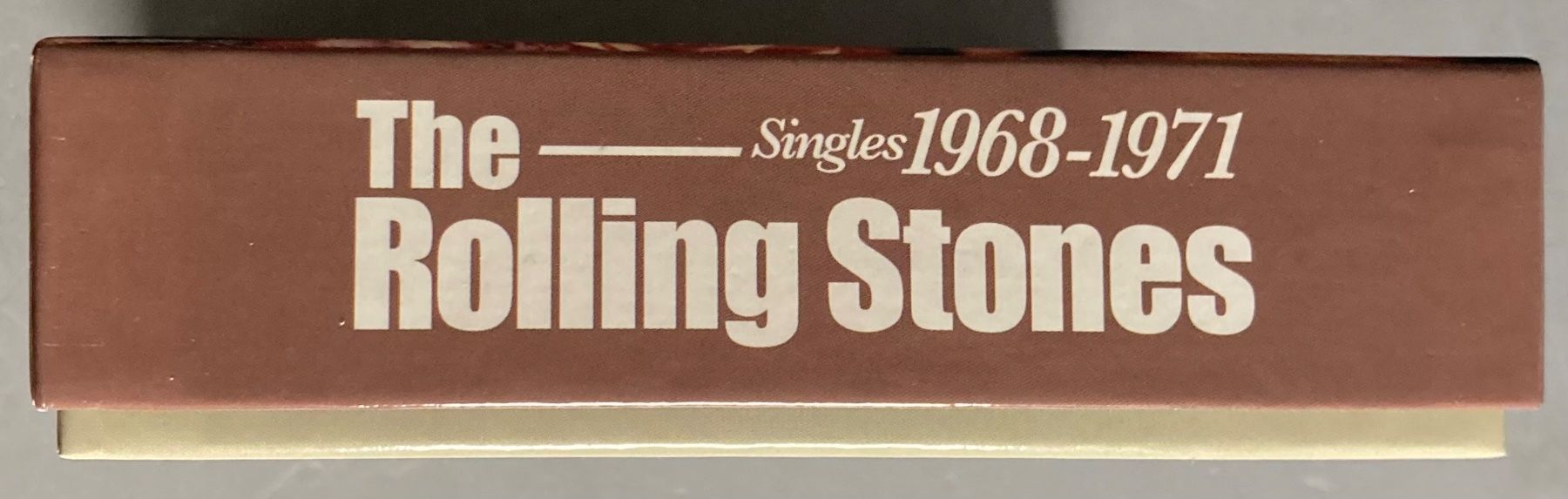 CD: THE ROLLING STONES - SINGLES 1968-1971 – Usato da Poliez-Pittet venduto da Newtown-Records 2