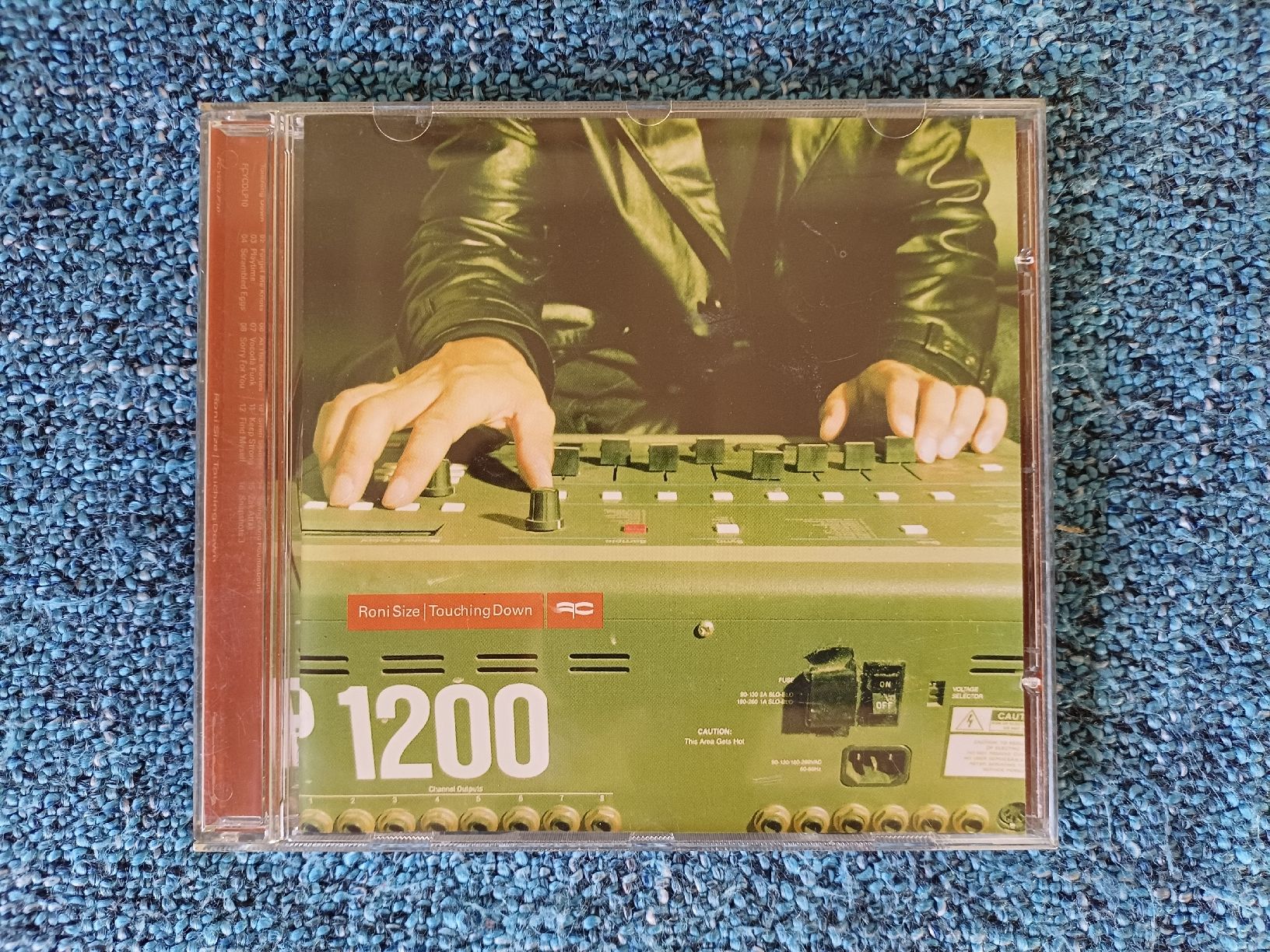 CDs: Roni Size "Touching Down" CD – D'occasion à Begnins par Drastic-Sound