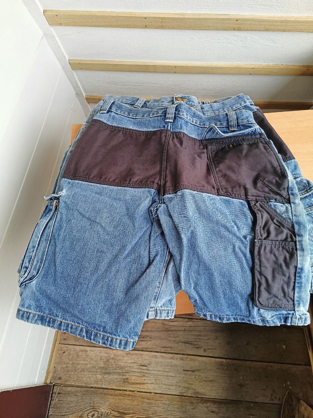 Pantaloni: Worker Jeans Shorts – Usato da Steffisburg venduto da zulg03 6